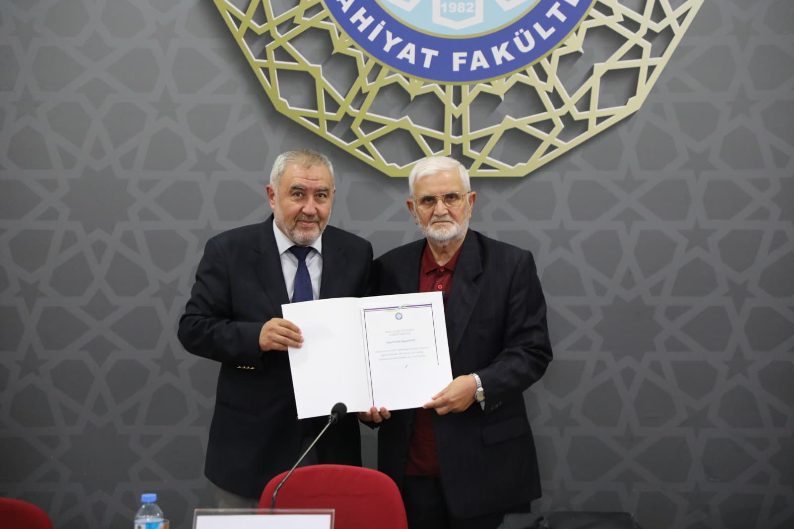 Fakültemizde Bursa’da İlmî Hayat Konulu Açılış Dersi Düzenlendi